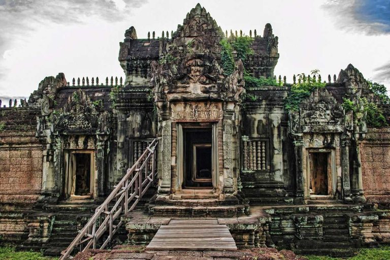 An entrance to Banteay Samre Temple in Cambodia