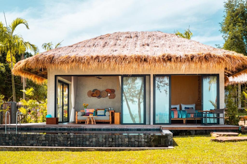 A villa at JATI Resort on Koh Russey Island in Cambodia